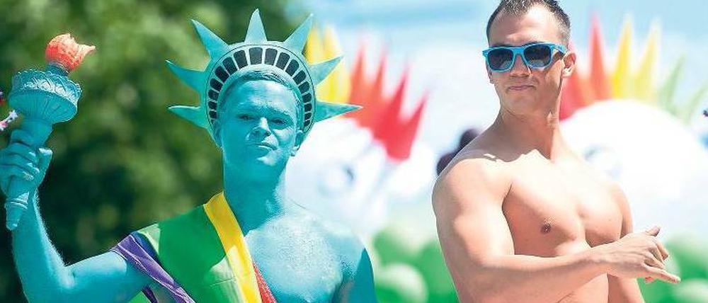 Demo für Toleranz. Am Christopher Street Day gehen in Berlin Homosexuelle auf die Straße, um für ihre Rechte zu demonstrieren.
