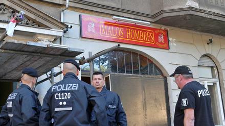 Wo die Bösen Männer wohnen. Rund 200 Polizisten nahmen am Dienstag die "Malos Hombres" ins Visier.