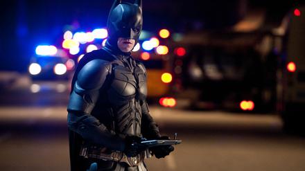 Gothams Retter? Batman (Christian Bale) muss wieder ran – ab Donnerstag auch in den deutschen Kinos, mit verschärften Sicherheitsmaßnahmen. 
