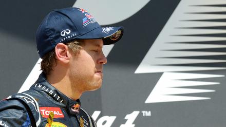 Daumen drauf. Falls Sebastian Vettel auch mal wieder eine Flasche Champagner köpfen will, dann führt der Weg auf das Siegertreppchen momentan nur über seinen schnellsten Konkurrenten Fernando Alonso.