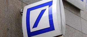 Die deutsche Bank ist offenbar auch in den Skandal um manipulierte Zinssätze verwickelt.