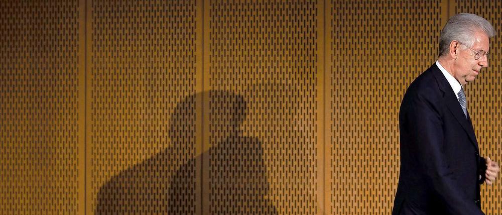 Italiens langer Schatten. Mario Monti vor dem Euro-Gipfel.