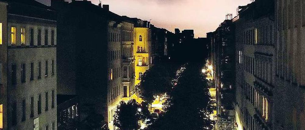Farbspektakel in Kreuzberg. Oben rasten die Wolken, unten war es fast windstill.