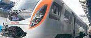 High-Speed-Züge bei der EM. Auf Fußball musste man nach einer Fahrt mit ihnen allerdings verzichten. Foto: dpa