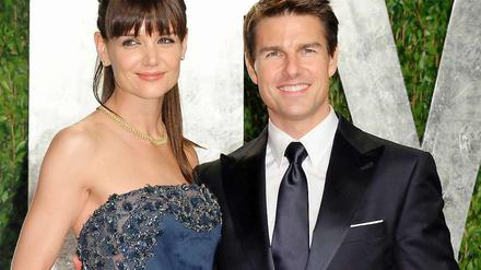 Katie Holmes, die ihren Plan lange vorbereitete, lächelte noch im Februar, als wäre nichts.