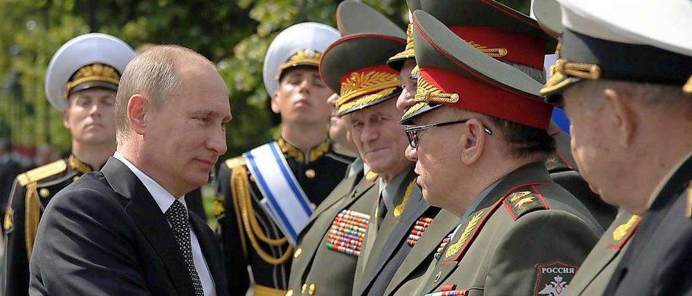 Russlands neuer Präsident ist der alte - und er macht mit seiner Politik weiter wie zuvor.