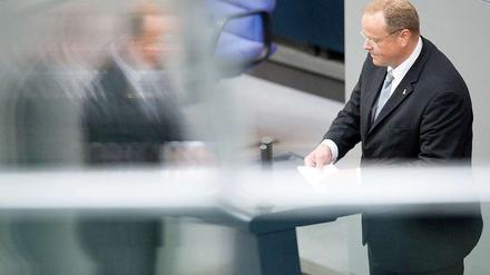 Im Bundestag musste sich Dirk Niebel der Kritik der Opposition stellen.