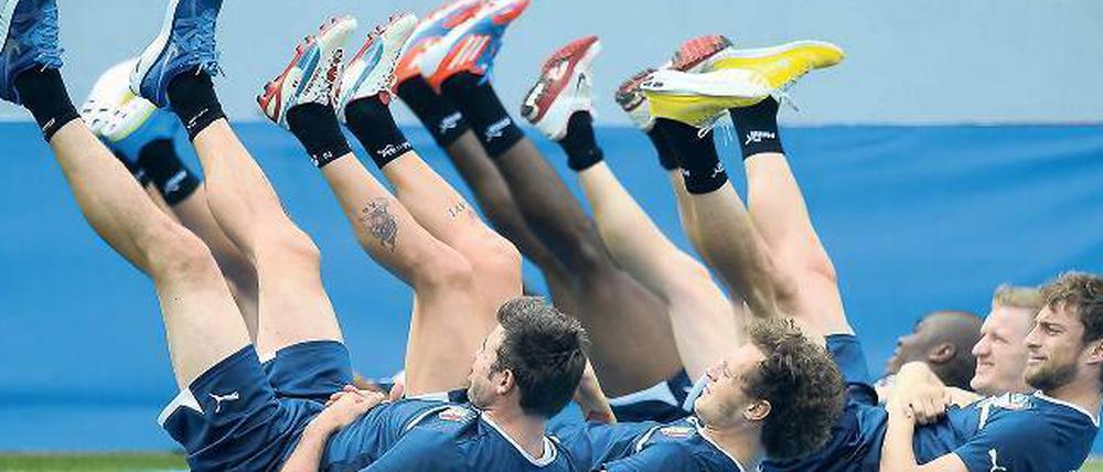 Achtung, exklusiv! Die Italiener überraschten im Auftaktspiel gegen Spanien mit einer Dreierkette und zwei Stürmern. Auch sonst bot die EM viele taktische Feinheiten.