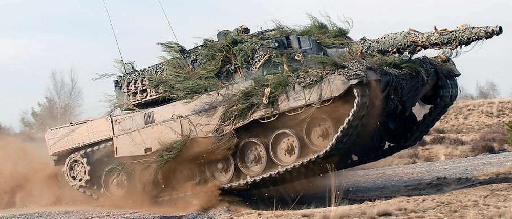 Leopard-Kampfpanzer im Übungseinsatz