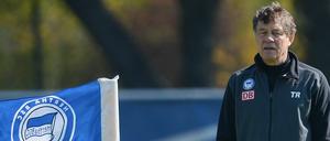 Wo ist das Wunder? Aus Trainer Otto Rehhagel ist sichtlich der Glaube gewichen. Gewinnt Köln heute in Freiburg und Hertha BSC siegt nicht in Gelsenkirchen, sind die Berliner abgestiegen.