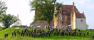 Auf Erfolgskurs. Die Festspiele Mecklenburg-Vorpommern sind nur ein vorbildliches Beispiel für die vielfältigen kulturellen Highlights in den neuen Ländern. Schloss Ulrichshusen ist sozusagen das Herz des Festivals.