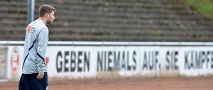 Am Rand. Tunay Torun gehört im Moment nicht zu Herthas Profiteam. Er soll eine Woche über sein Verhalten nachdenken. 