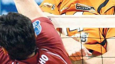 Leistungsträger. Tomas Kmet spielt auch in der nächsten Saison für Berlin. Foto: dpa