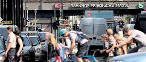 Schicksalsgemeinschaft. Im Straßenverkehr ist jeder auf die Rücksicht der anderen angewiesen. Fehlt es daran, wird’s gefährlich.