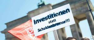 Rezepte gegen die Finanzkrise. Solche Forderungen wurden bei der gewerkschaftlichen Mai-Kundgebung am Brandenburger Tor immer wieder laut.