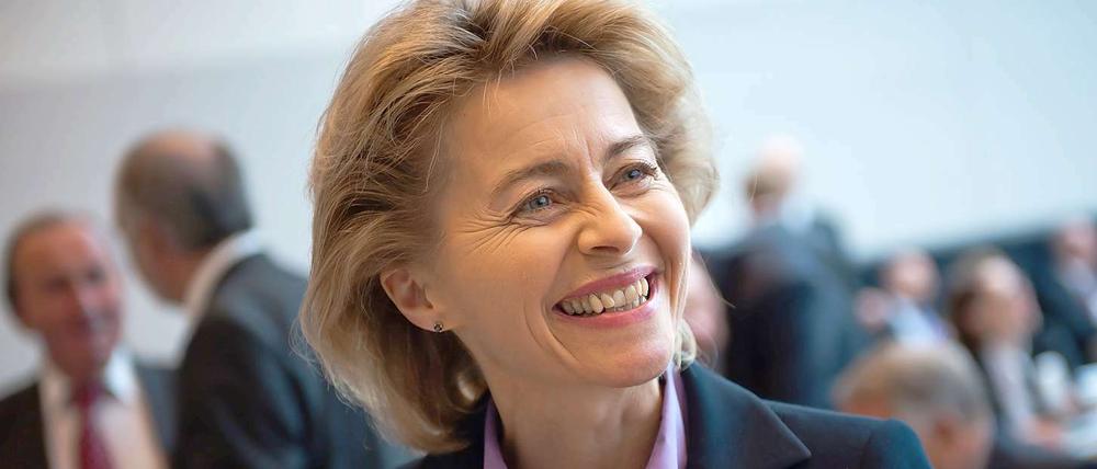 Arbeitsministerin Ursula von der Leyen will die FDP beim Mindestlohn ins Boot holen. 