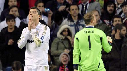 Verlierer und Gewinner: Manuel Neuer parierte im Elfmeterschießen zwei Mal, unter anderem gegen Superstar Cristiano Ronaldo