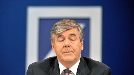 Nicht berauschend sind die Zahlen, die Deutsche-Bank-Chef Ackermann zum Abschied verkündet.