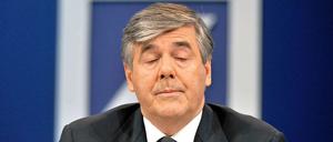 Nicht berauschend sind die Zahlen, die Deutsche-Bank-Chef Ackermann zum Abschied verkündet.