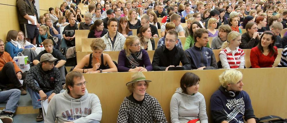 In den Uni-Hörsälen tummeln sich verschiedenste Typen von Studenten.