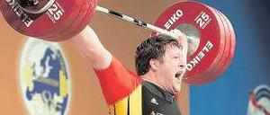 Stark gehoben, gut gebrüllt. Matthias Steiner bei der EM in Antalya.