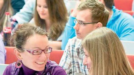 Im Hörsaal angekommen. Die Unis sind auf mehr Bewerber vorbereitet, rechnen aber nicht damit, überrannt zu werden.