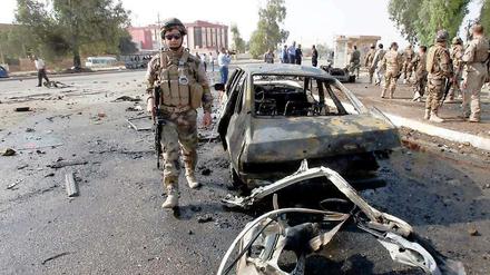 Anschlagsort in Kirkuk. Vor einer Polizeiwache detonierte eine Autobombe.