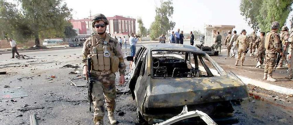 Anschlagsort in Kirkuk. Vor einer Polizeiwache detonierte eine Autobombe.