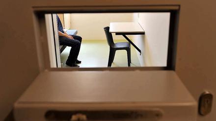 Sicherheitsverwahrte, die zu lange im Gefängnis gesessen haben, haben Anspruch auf Schmerzensgeld.