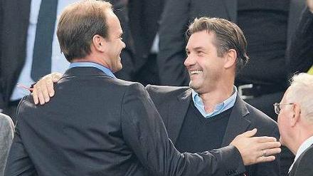 Michael Zorc, 49, (hier rechts zusammen mit Bayern Münchens Sportdirektor Christian Nerlinger) spielte zwischen 1981 und 1998 463-mal in der Bundesliga für Borussia Dortmund und gewann in dieser Zeit Champions League, Deutsche Meisterschaft und DFB-Pokal. Seit dem Ende seiner aktiven Karriere arbeitet er als Sportdirektor. 