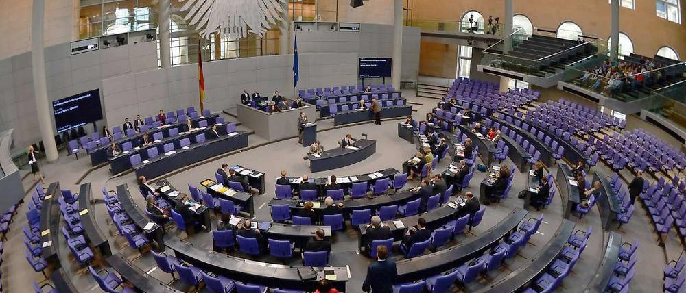 Leere Reihen im Bundestag