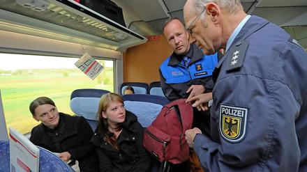 Wie fremdenfeindlich sind Personenkontrollen allein wegen ethnischer Merkmale? Diese Frage beschäftigt derzeit französische Gerichte.