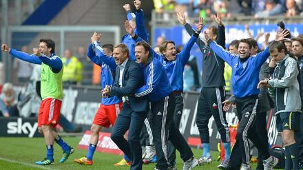 Jubel nach dem Schluss: Der HSV meldet sich nach dem Debakel unter der Woche in Hoffenheim mit einem Heimsieg zurück.