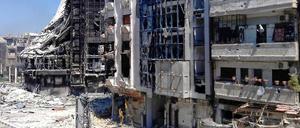 Die syrische Protesthochburg Homs wurde nach Angaben der Opposition am Sonntag erneut von der Armee bombardiert.