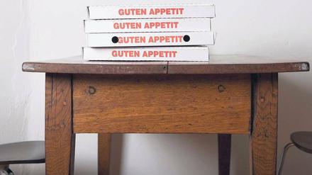 Nicht nur Pizza. Neben der Lieferung von Fast Food bricht sich eine weitere Geschäftsidee in Deutschland Bahn: Lebensmittel mit dem passenden Rezept frei Haus. Foto: picture alliance