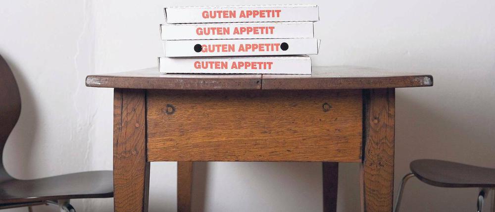 Nicht nur Pizza. Neben der Lieferung von Fast Food bricht sich eine weitere Geschäftsidee in Deutschland Bahn: Lebensmittel mit dem passenden Rezept frei Haus. Foto: picture alliance