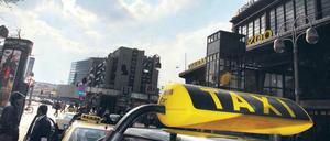 Ist der Ruf erst ruiniert: Berlins Taxifahrer haben kein gutes Image. Wie viele ungeeignete Chauffeure unterwegs sind, weiß selbst die Innung nicht. Doch für eine strengere Überwachung hat der Senat kein Geld übrig. 