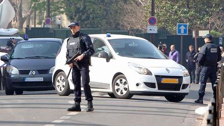 Der Bruder von Mohamed Merah, dem Attentäter von Toulouse, gerät ins Visier der französischen Polizei. Er gilt als muslimischer Fundamentalist.