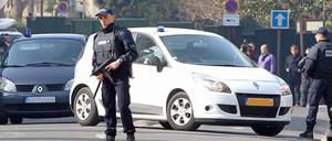 Der Bruder von Mohamed Merah, dem Attentäter von Toulouse, gerät ins Visier der französischen Polizei. Er gilt als muslimischer Fundamentalist.