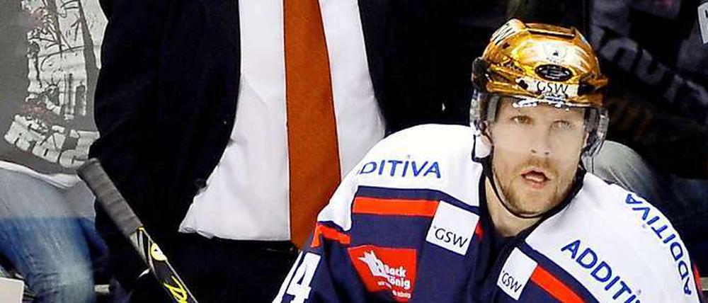 Ob Stefan Ustorf seine Karriere fortsetzen kann, ist fraglich. In den Play-offs wird er den Eisbären aber in jedem Falle fehlen.