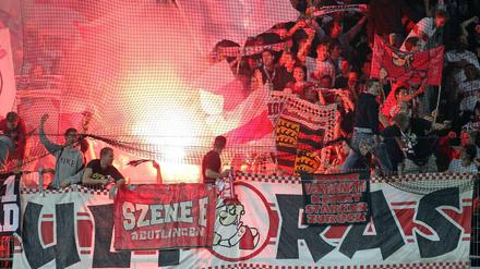 Machen Ultras die Stimmung im Stadion kaputt oder sind sie der Grund dafür, dass es so etwas wie Stimmung überhaupt noch gibt?