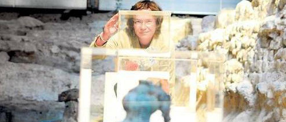 Auf historischem Grund. Am Petriplatz haben Archäologin Claudia Melisch und Team bereits wichtige Vorarbeiten geleistet. Bei Ausgrabungen fanden sie nicht nur alte Grundmauern, sondern auch Reste von Haushaltsgegenständen aus vergangenen Jahrhunderten.