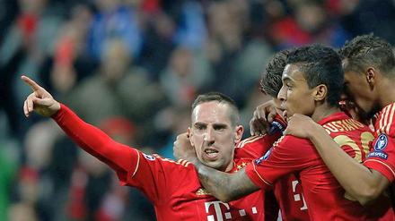 Auf Richtung Viertelfinale. Bayern München gab sich im Rückspiel gegen den FC Basel keine Blöße. 