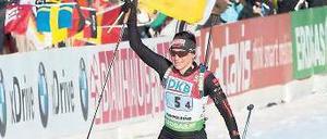 Die Party steigt zu Hause. Andrea Henkel führt die deutsche Frauen-Staffel vor eigenem Publikum in Ruhpolding zum Sieg.