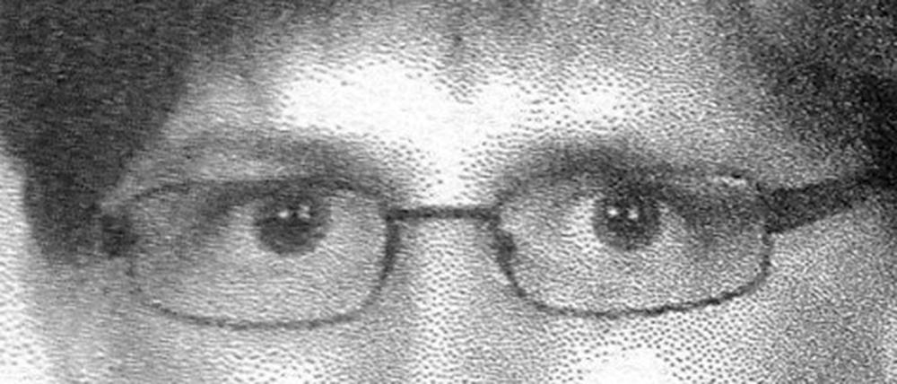 Die Polizei sucht diesen mutmaßlichen Betrüger.