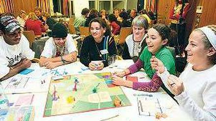Brett vorm Kopf. Teenager spielen anders als Kinder, sagen schlaue Experten. Foto: dpa