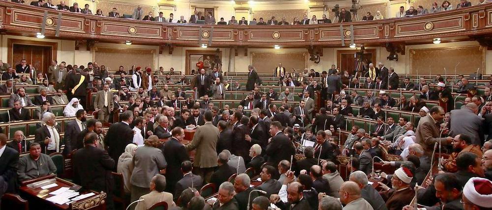 Stärkste Partei in dem neu gewählten Parlament in Ägypten sind die Muslimbrüder, gefolgt von den radikalislamischen Salafisten.