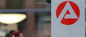 Die Agentur für Arbeit legt ihren Monatsbericht für Januar 2012 vor.