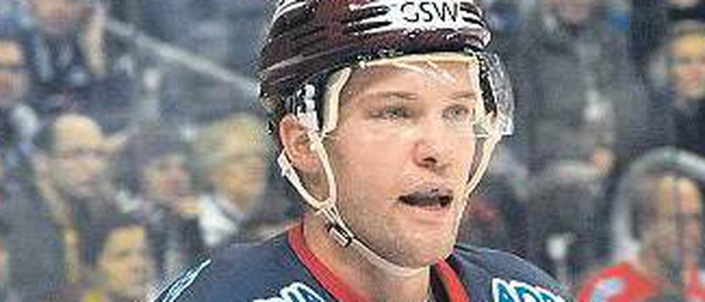 Einer muss es machen. Richie Regehr ist derzeit Kapitän der Eisbären.