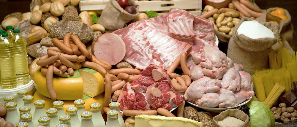 "Mit dem Essen spielt man nicht", sagte die Kriegsgeneration. Nur - warum eigentlich nicht? Ist doch scheinbar von allem zuviel da.